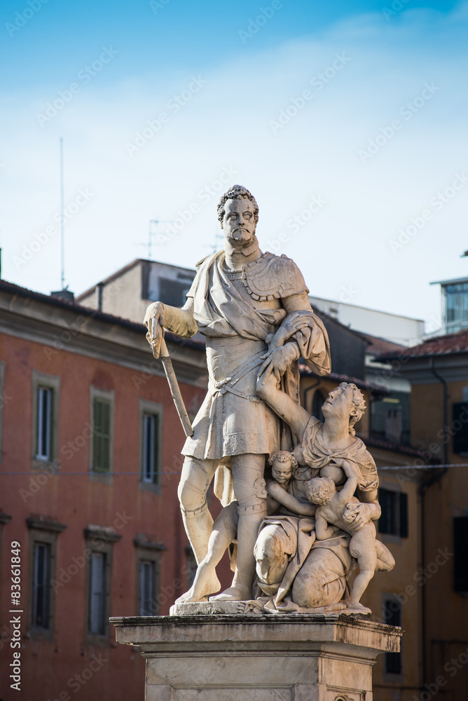Fototapeta premium Statua Ferdinando I de' Medici, monumento, Pisa