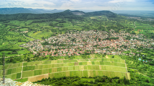 Luftbild Landschaft mit Felder und Stadt in HDR