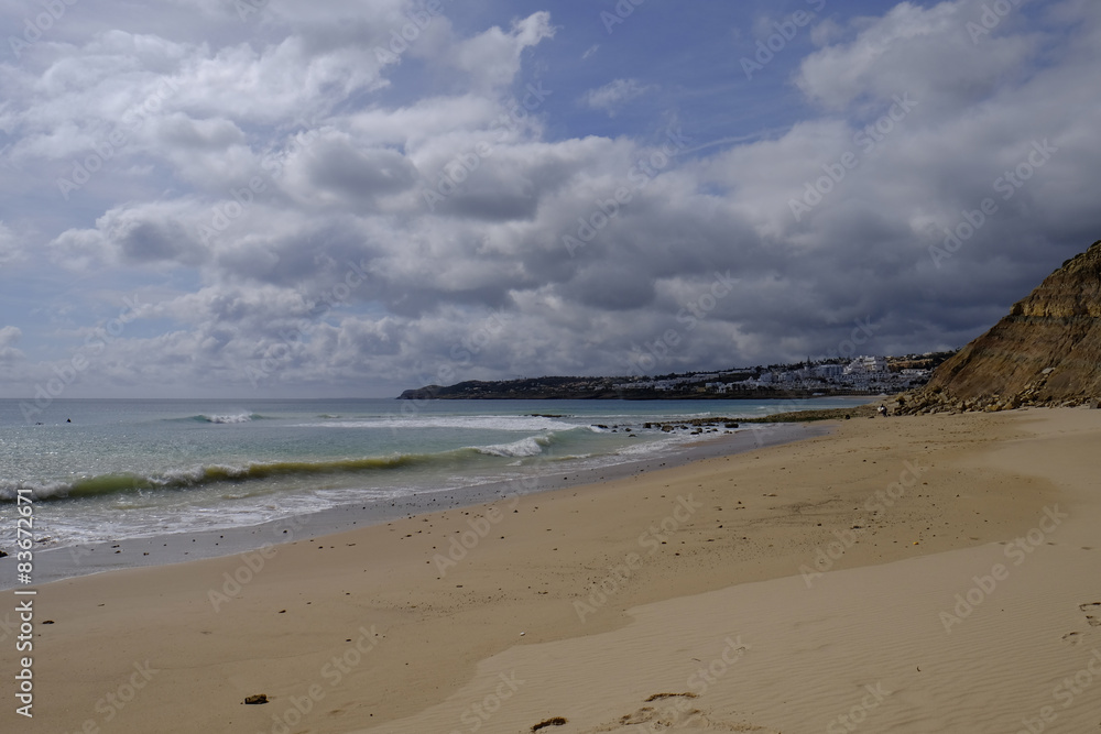 Steilküste am Atlantik bei Luz, Algarve Portugal