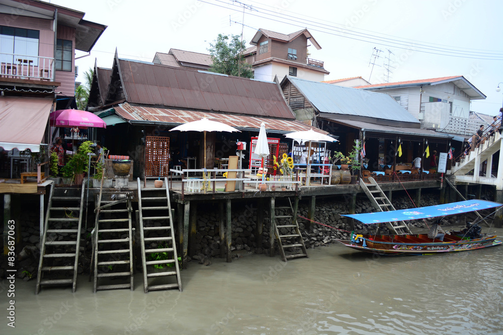 Obraz premium house and canal in Thailand