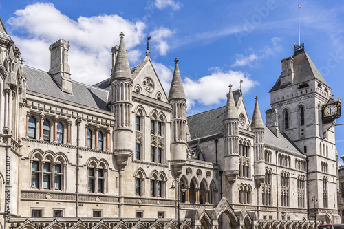 Photography Royal Courts of Justice (1882). London, UK.