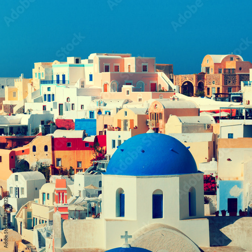 Panorama słynnego greckiego miasta Oia. Wyspa Santorini