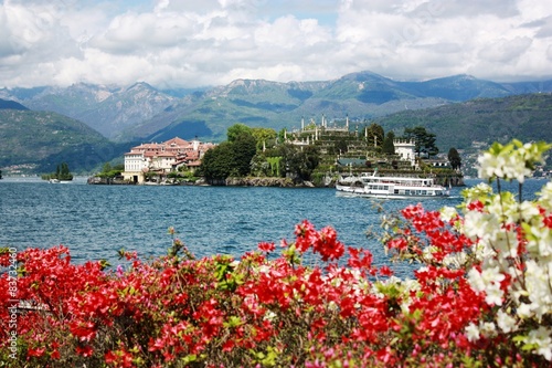 Holiday at Isola Bella - Stresa Waterfront blooming 