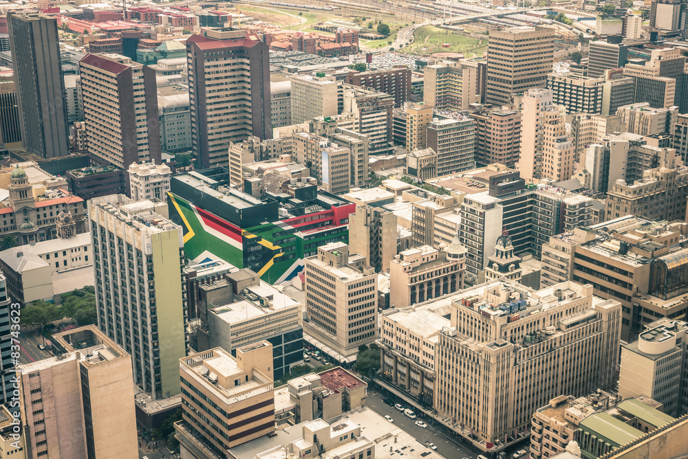 Obraz premium Panoramę wieżowców w biznesowej dzielnicy Johannesburga