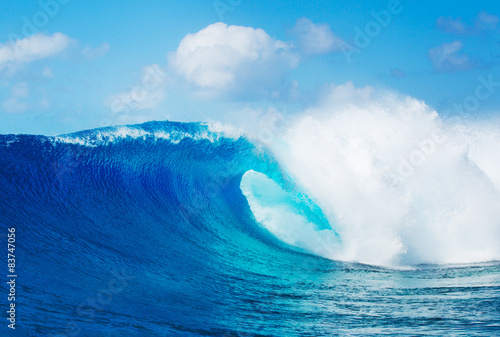 Epic Waves, Perfect Surf
