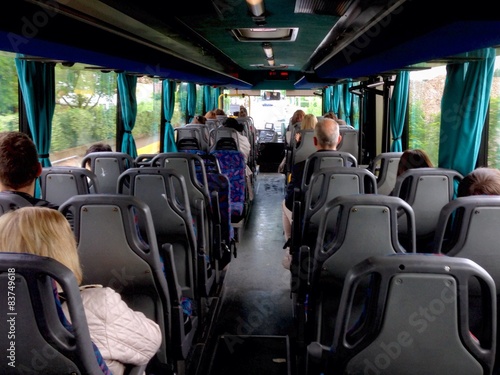 Autobus pubblico in viaggio