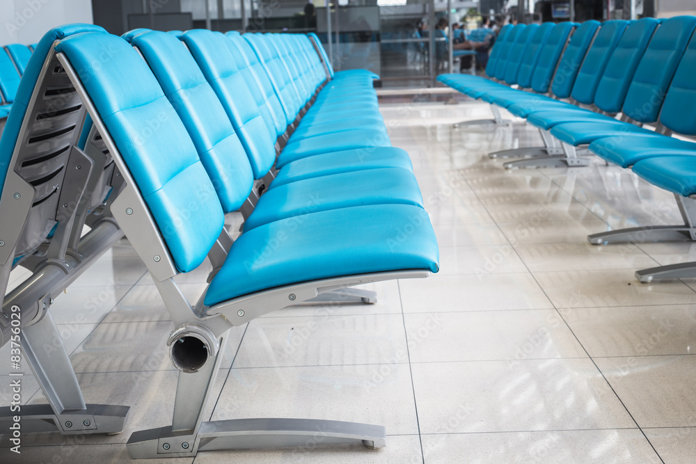 Fototapeta premium row of blue chair in the airport