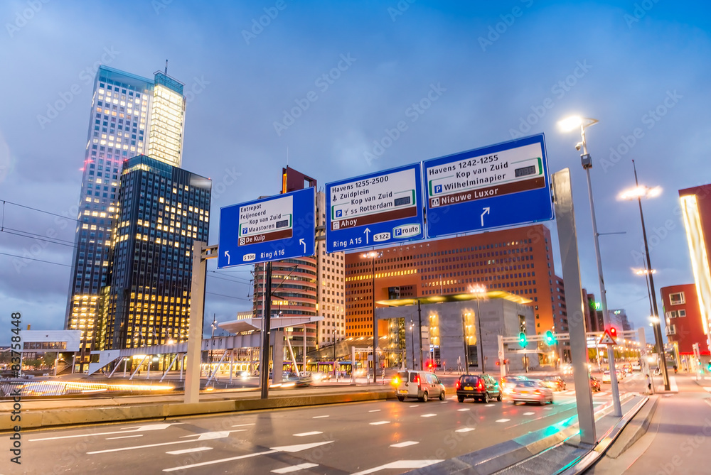 Fototapeta City night traffic on Erasmus Bridge, Rotterdam