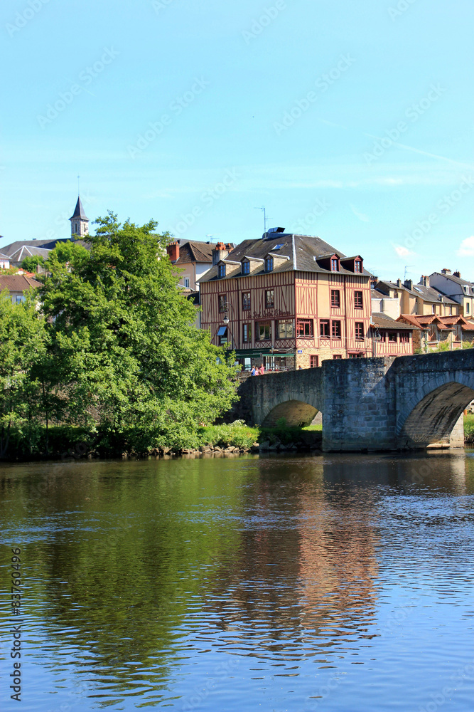 Vieux pont St Etienne à Limoges.(Haute-Vienne)