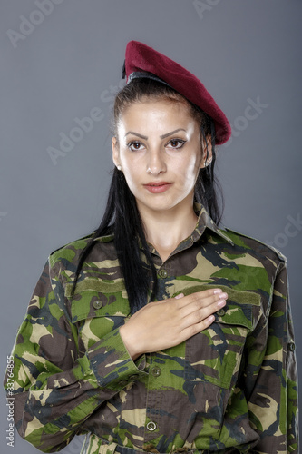 Canvastavla Army soldier swear solemnly with hand on heart to defend country