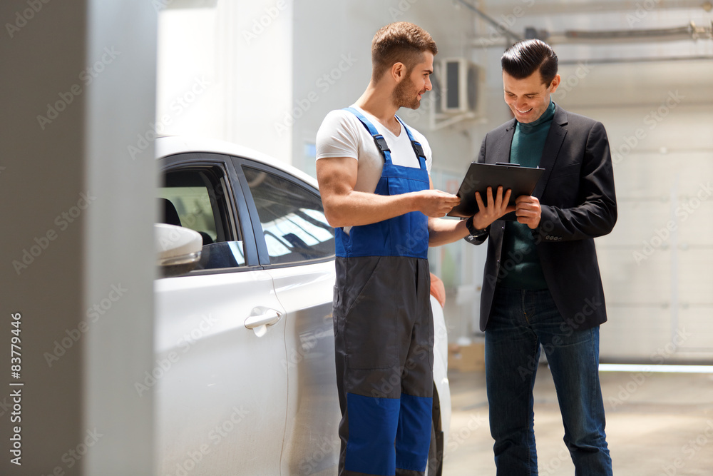 Fototapeta premium Customer Looking at the Service Report in a Repair Shop