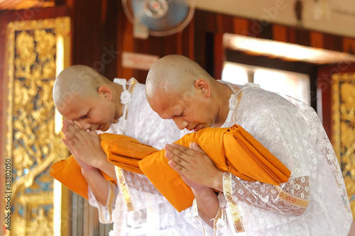 Fotografie the ordination ceremony of the new monk