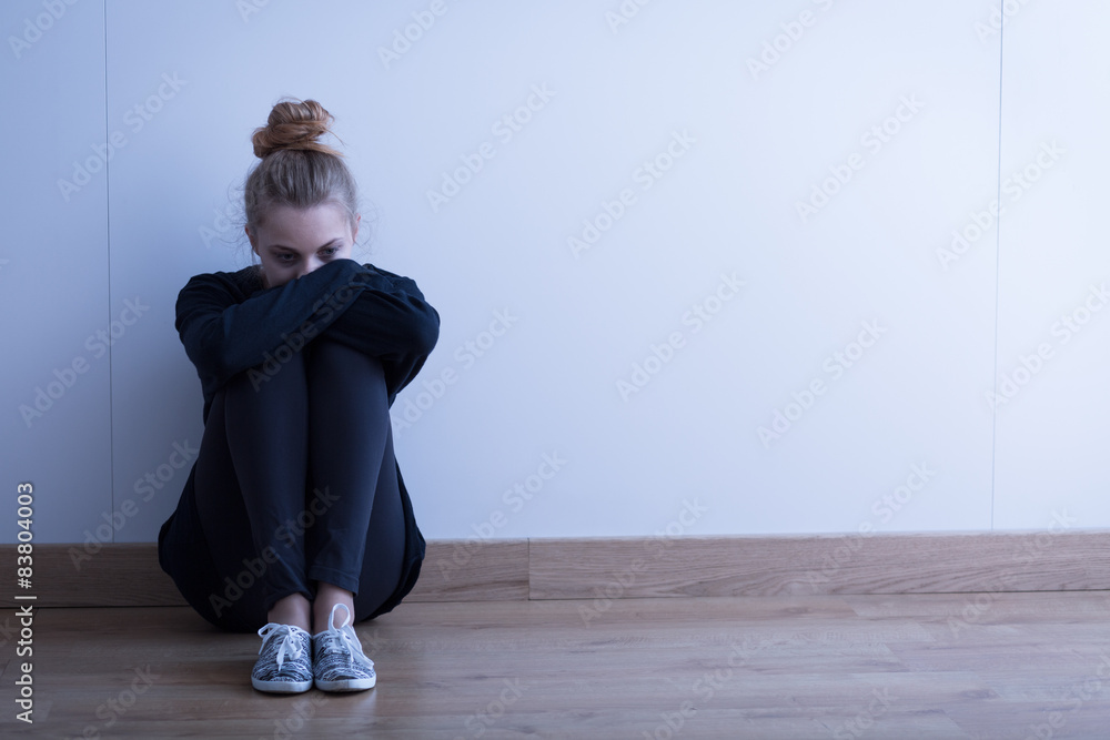 Sad woman with depression - obrazy, fototapety, plakaty 
