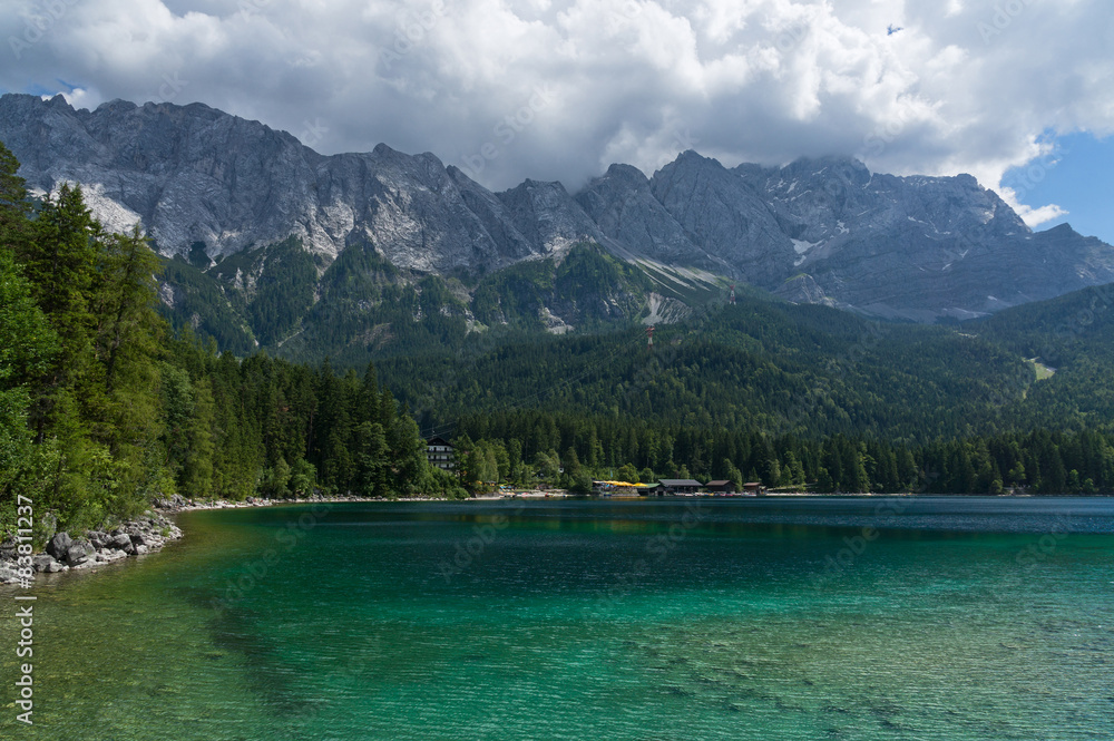 Bergsee an der Zugspitze Bergsee an der Zugspitze