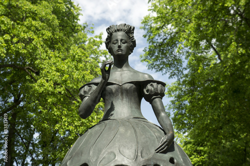 The statue of actris in the city Park photo