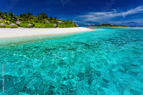 Fototapeta Naklejka Na Ścianę i Meble -  The best snorkeling location on the resort beach in Maldives
