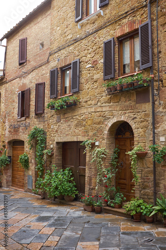 Fototapeta Naklejka Na Ścianę i Meble -  Ancient Alley in Tuscany