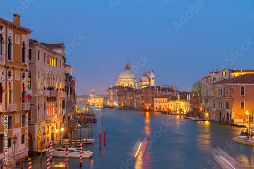 Grand canal, Venice, Italy © neirfy