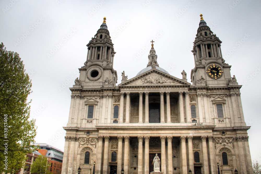 Saint Paul's cathedral in London, UK
