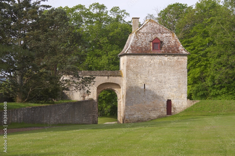 Château et village de Ray sur Saône en Franche Comté France Château et village de Ray sur Saône en Franche Comté France