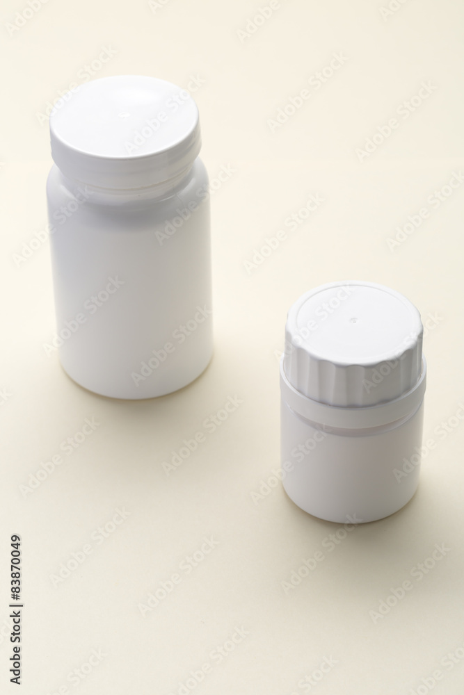 Plastic white medical bottle Plastic white medical bottle