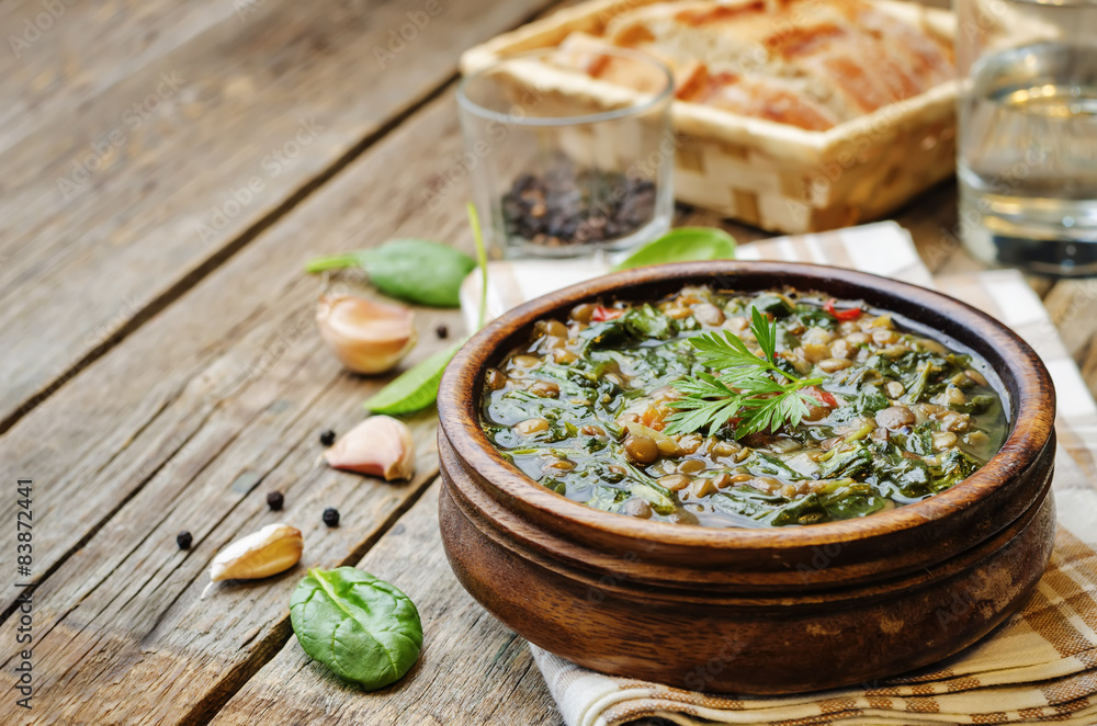 Lentil spinach soup