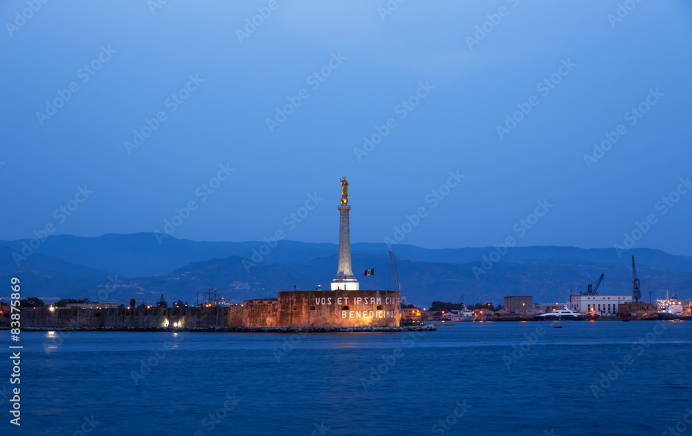 Beautiful port in Messina in the evening