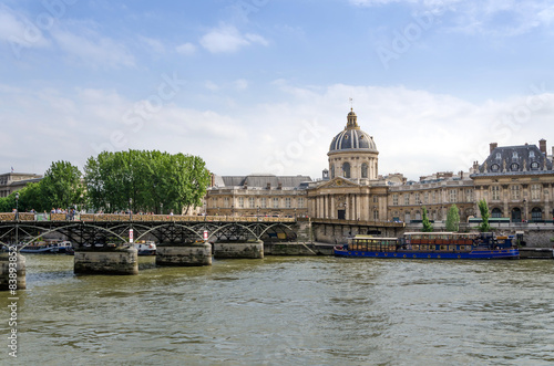 Institut de France and the Pont des Arts or Passerelle des Arts © siraanamwong