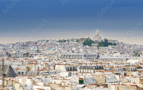 Montmartre skyline with Basilica Sacre Coeur. © siraanamwong