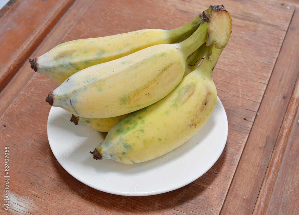 cultivated banana on dish