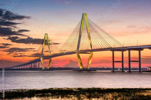 Charleston, Karolina Południowa, USA, w Arthur Ravenel Jr. Bridge.
