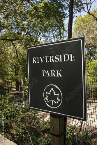 Riverside Park - Schild