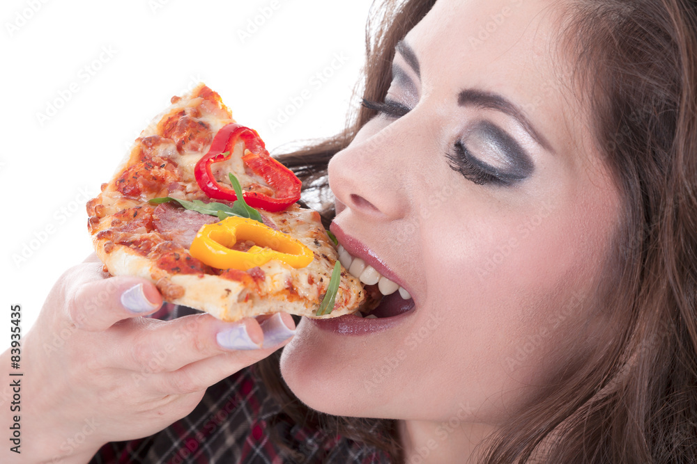 Frau Gesicht genießt Pizza Nahaufnahme