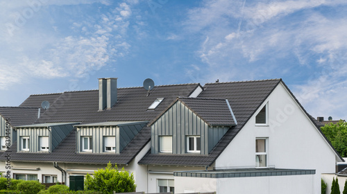 Wallpaper Mural Reihenhäuser in Deutschland mit Gibel und blauen Himmel Torontodigital.ca