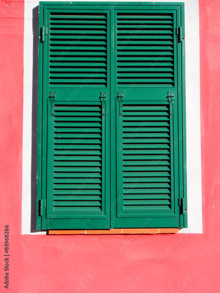 Grüner Fensterladen, Italien