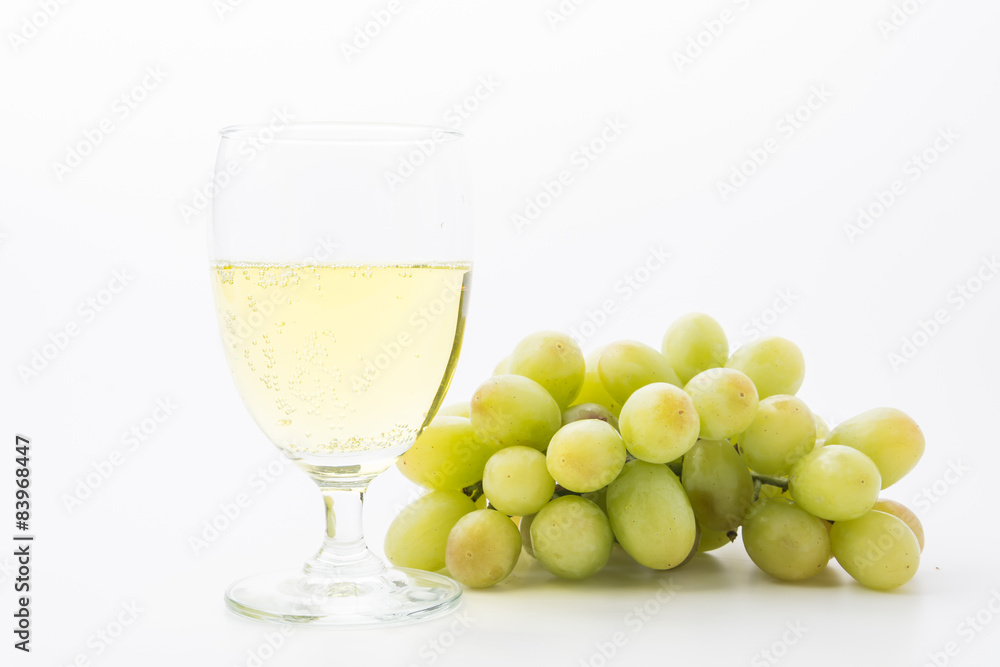 white wine and grapes