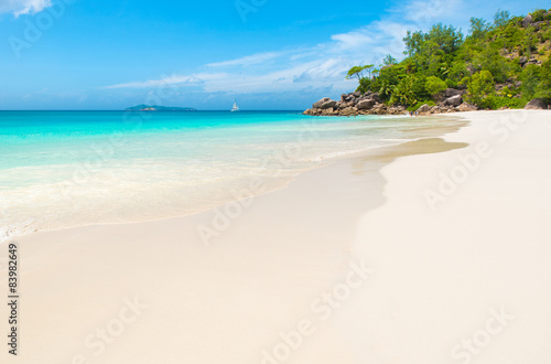 Beautiful Paradise beach - Anse Georgette at Praslin, Seychelles © Simon Dannhauer
