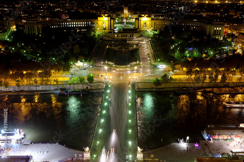 Palais du Trocadéro in Paris by night