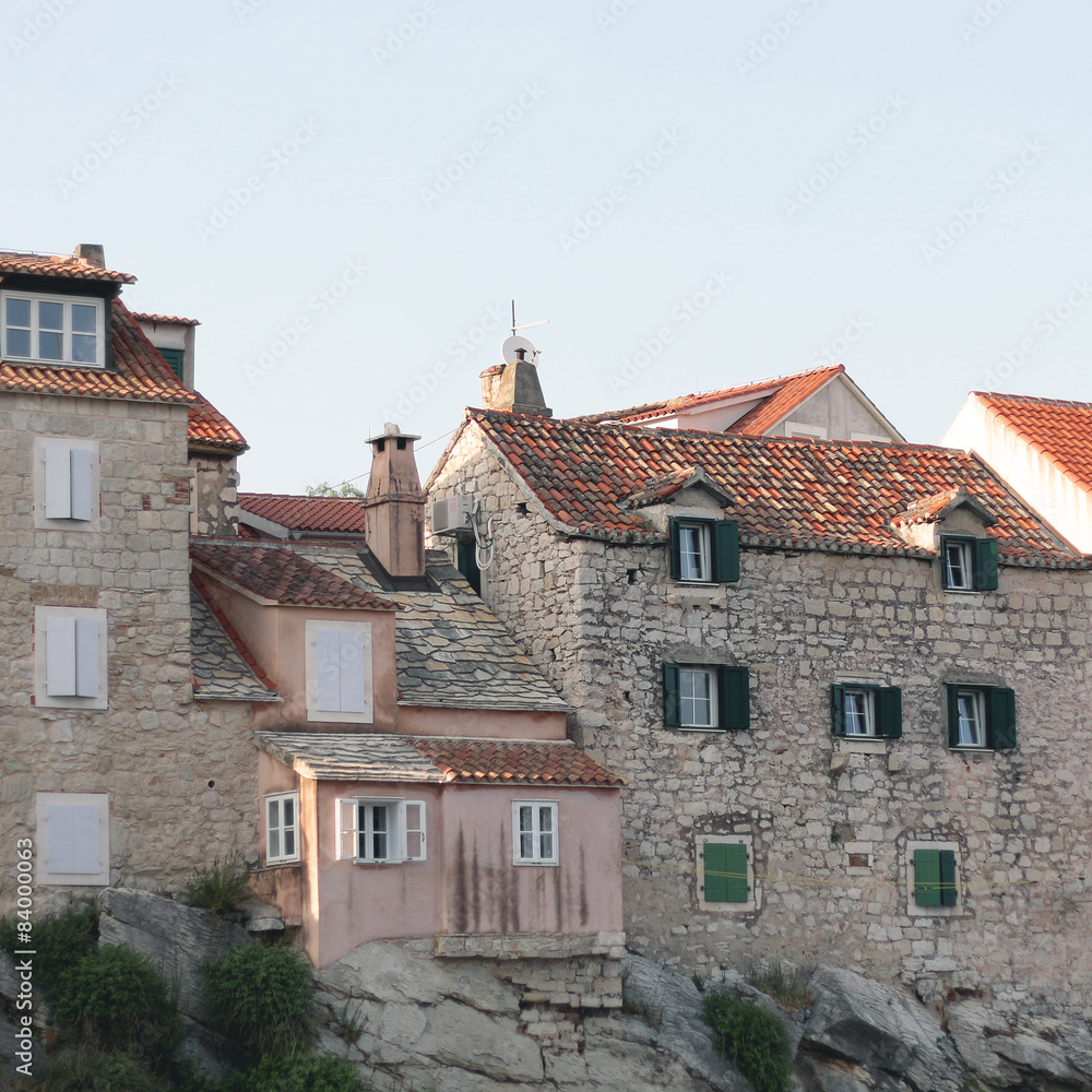 Obraz premium Old traditional houses built on a cliff. In Split Croatia. 