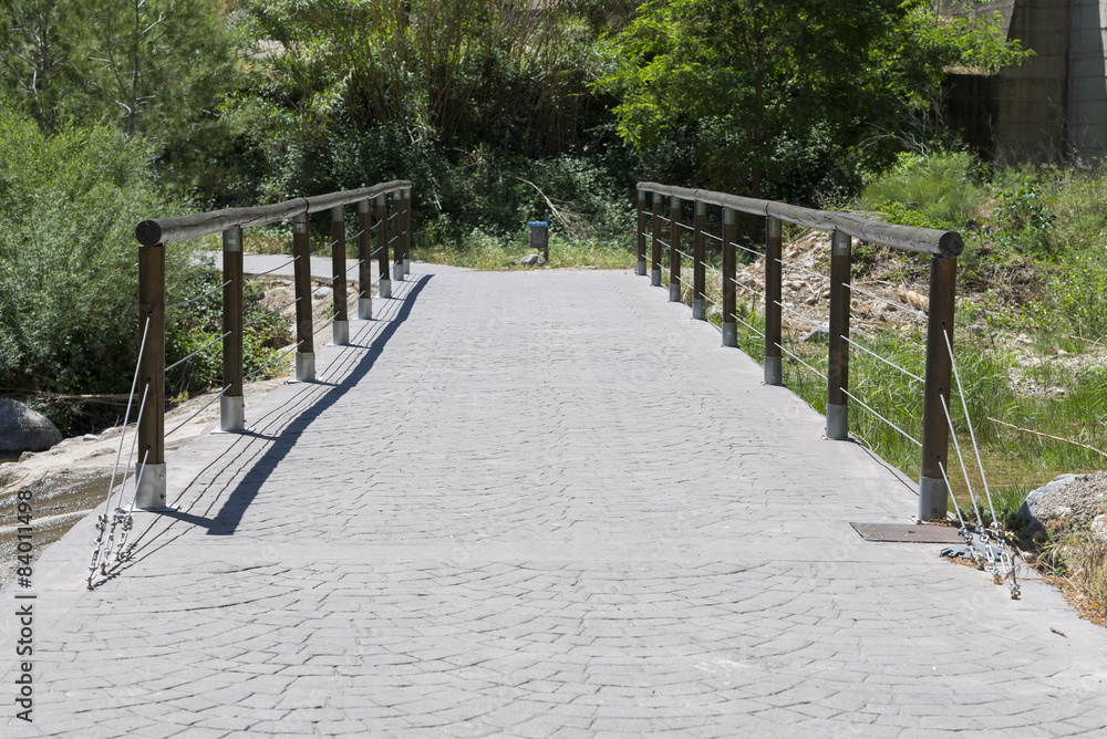 Puente con anclajes. Puente con anclajes.