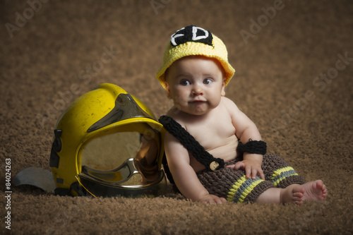 bebe bombero