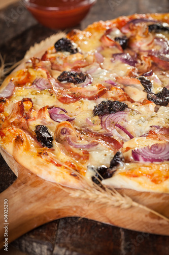 Pizza with mozzarella and onions