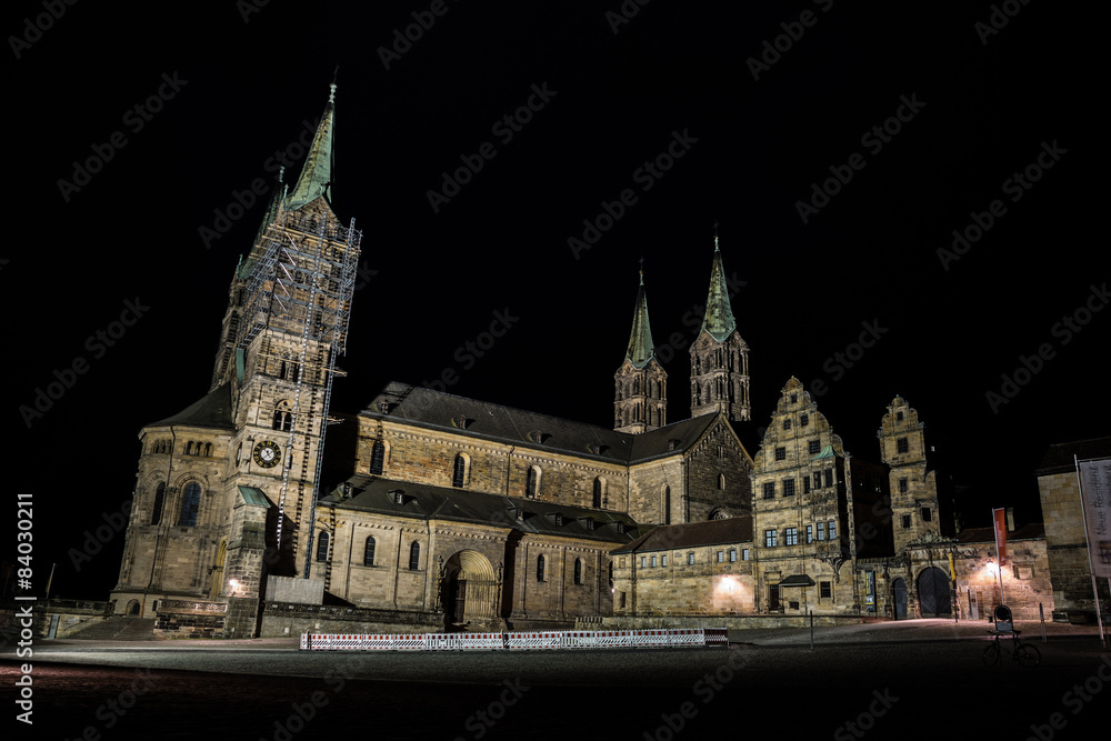 Bamberger Dom bei Nacht
