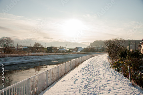 冬の川沿い © takke_mei
