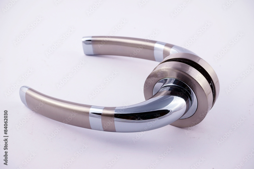 Door handle streamlined