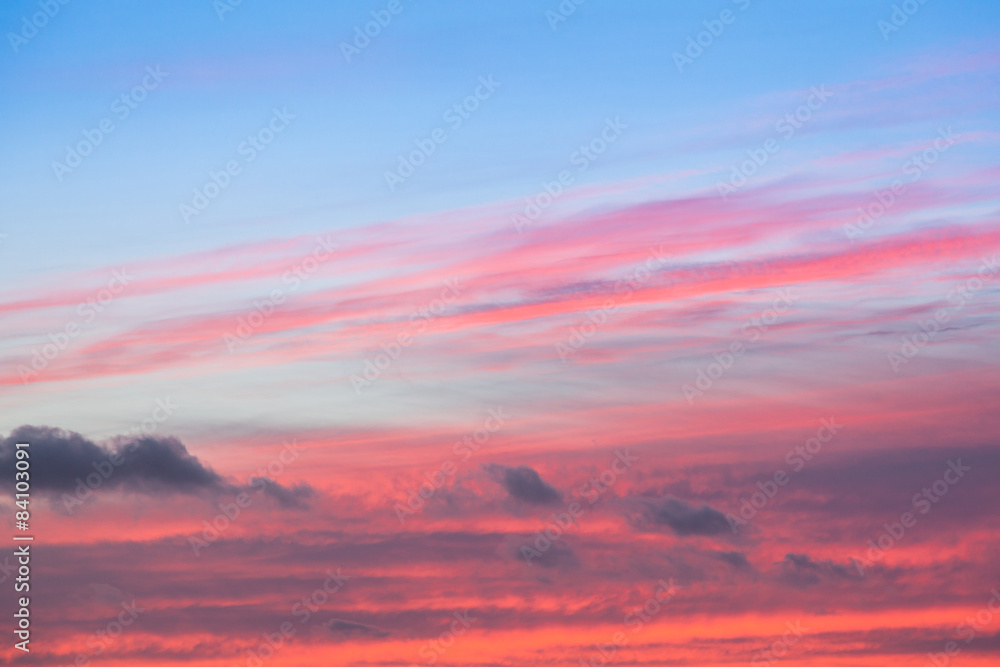 Naklejka premium Colorful red and blue sunset sky