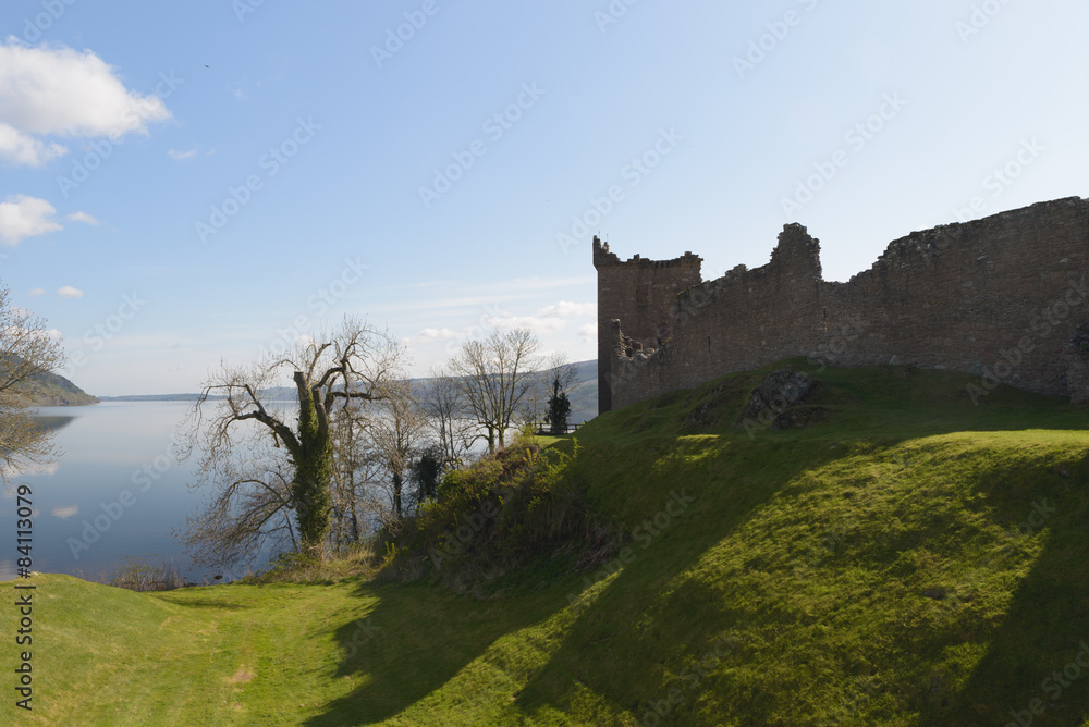 Fototapeta premium Urquhart Castle am Loch Ness