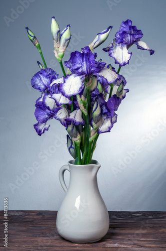 bouquet irises in vase