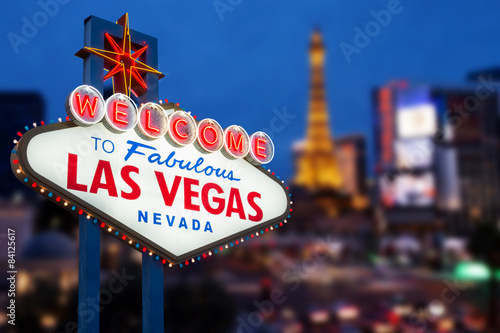 Canvas Print LAS VEGAS - MAY 12 : Welcome to fabulous Las Vegas neon sign wit