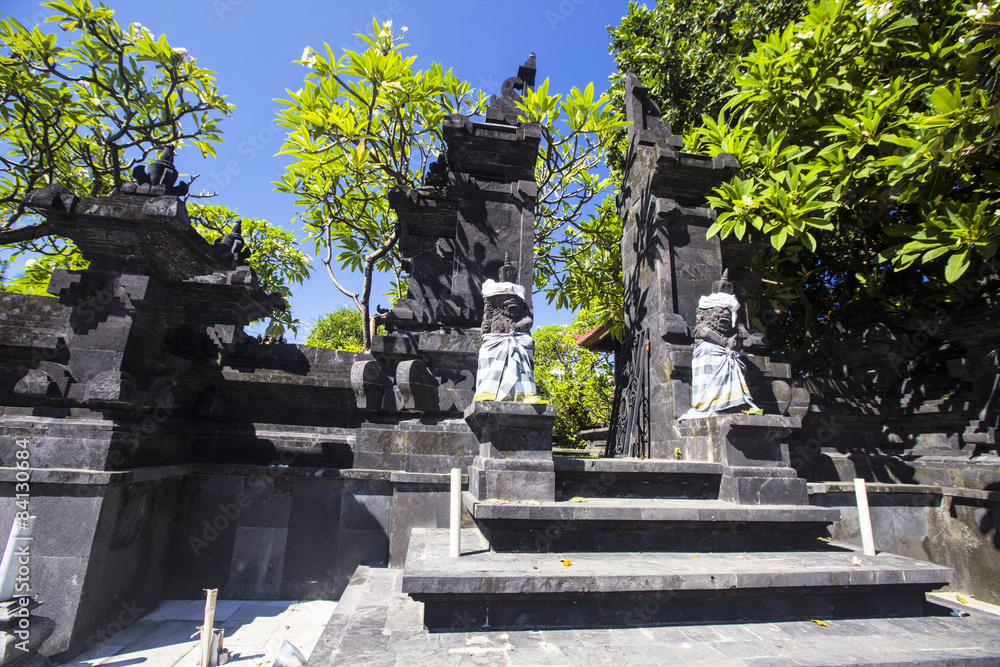 Entrance to heat the guardians, Bali Indonesia